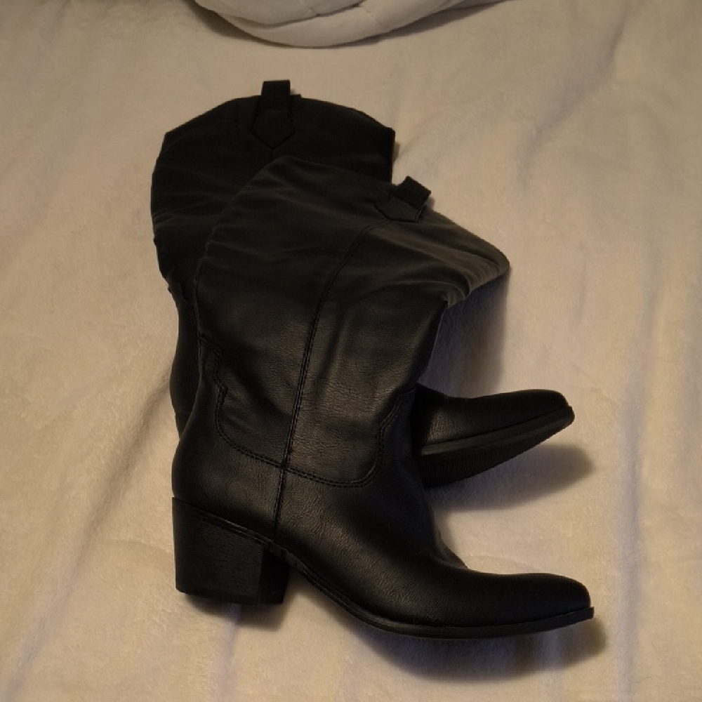 Wonderly Black Mid-Calf Heeled Boots